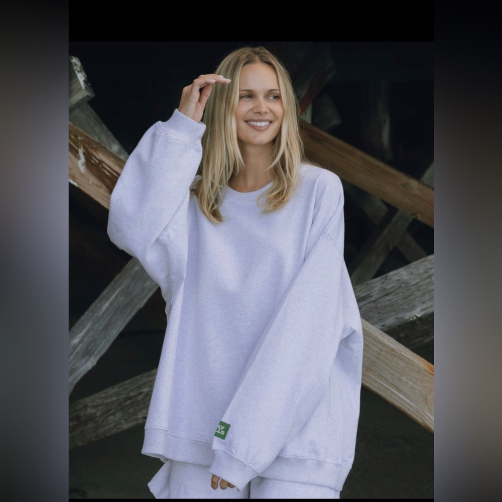 NWT Daily Drills Oversized Fleece Crew